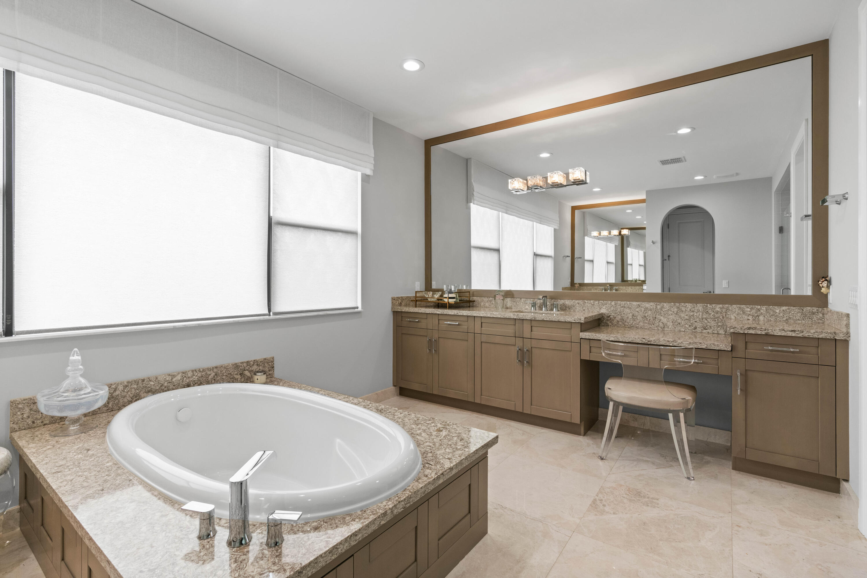 8208 Southeast Red Root Way Jupiter, FL 33458 - Photo 47 of 113 Primary Bath