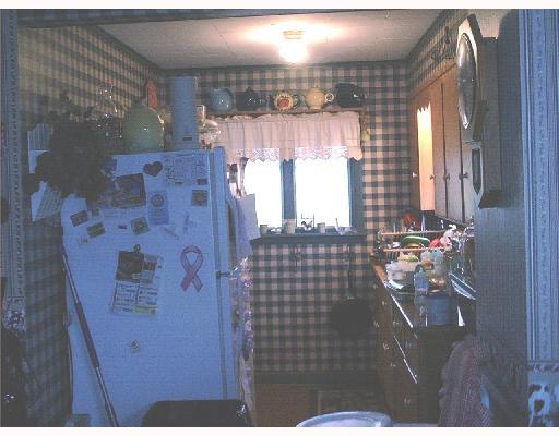 5447 Pittsburgh Road Barkeyville, PA 16038 - Photo 2 of 7 Kitchen.
