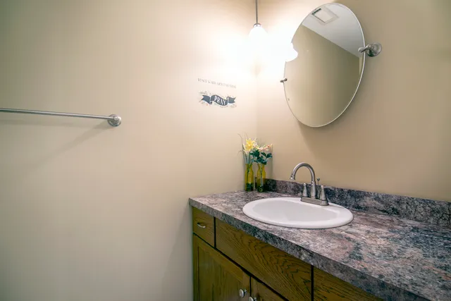 $400,000 | 1305 Oaktree Lane, Kankakee, IL 60901