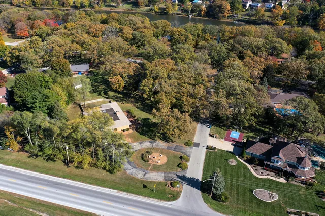 $400,000 | 1305 Oaktree Lane, Kankakee, IL 60901