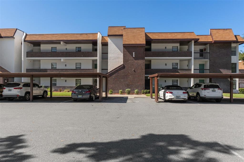 a car parked in front of a building