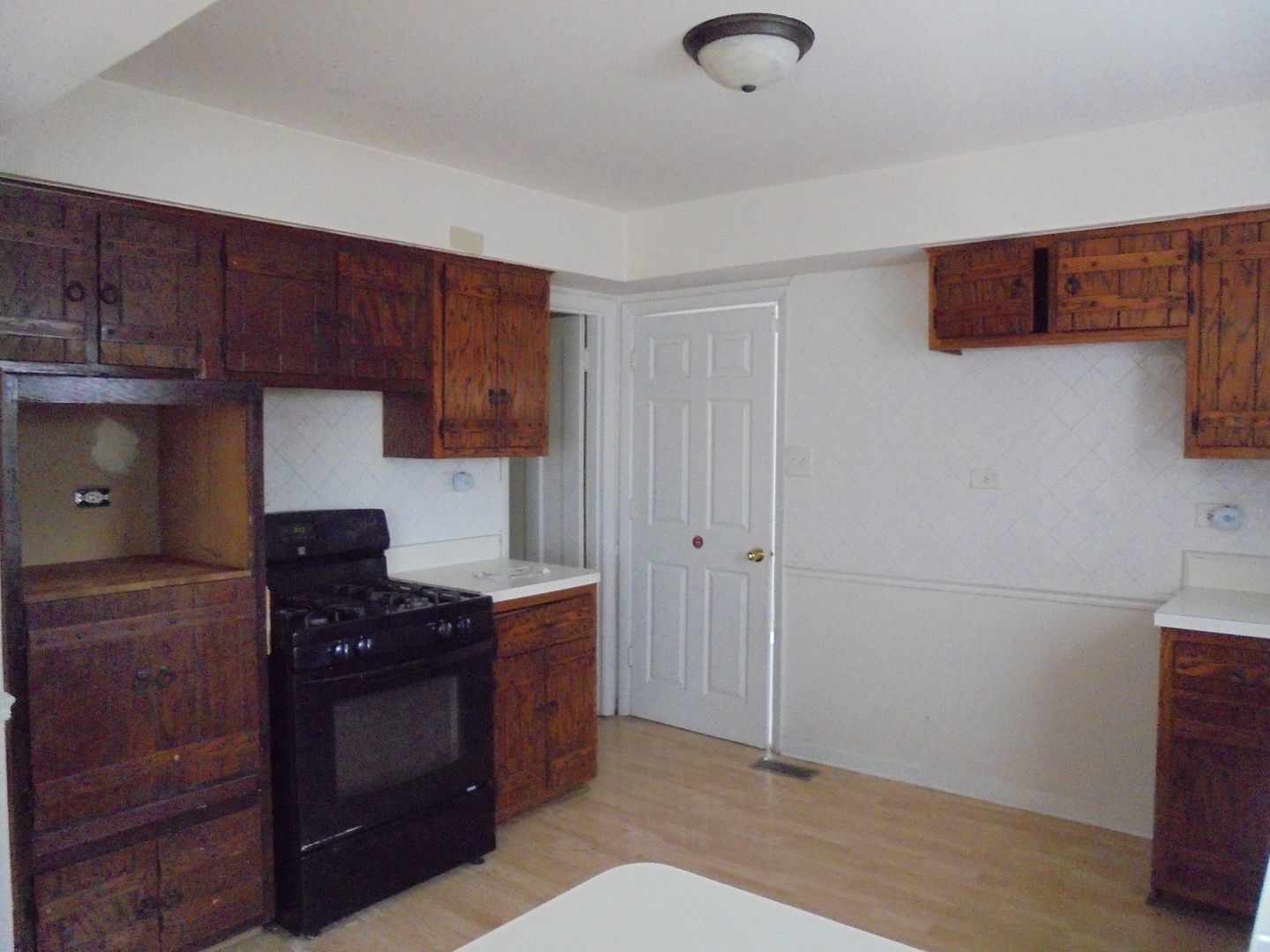 15401 Kilpatrick Avenue Oak Forest, IL 60452 - Photo 3 of 7