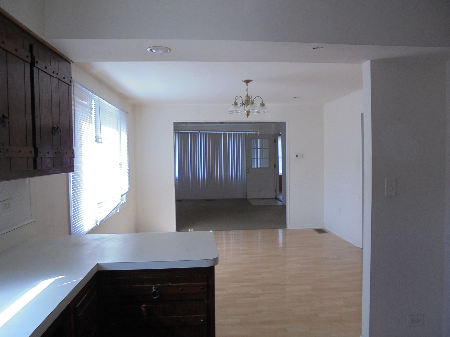15401 Kilpatrick Avenue Oak Forest, IL 60452 - Photo 4 of 7
