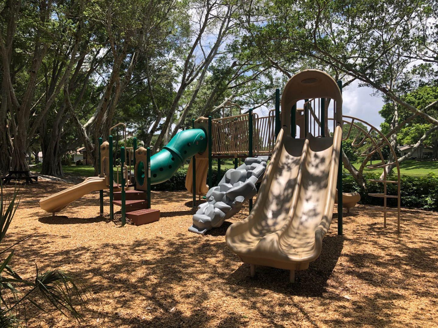 2422 Northwest 36th Street Boca Raton, FL 33431 - Photo 34 of 45 Play area