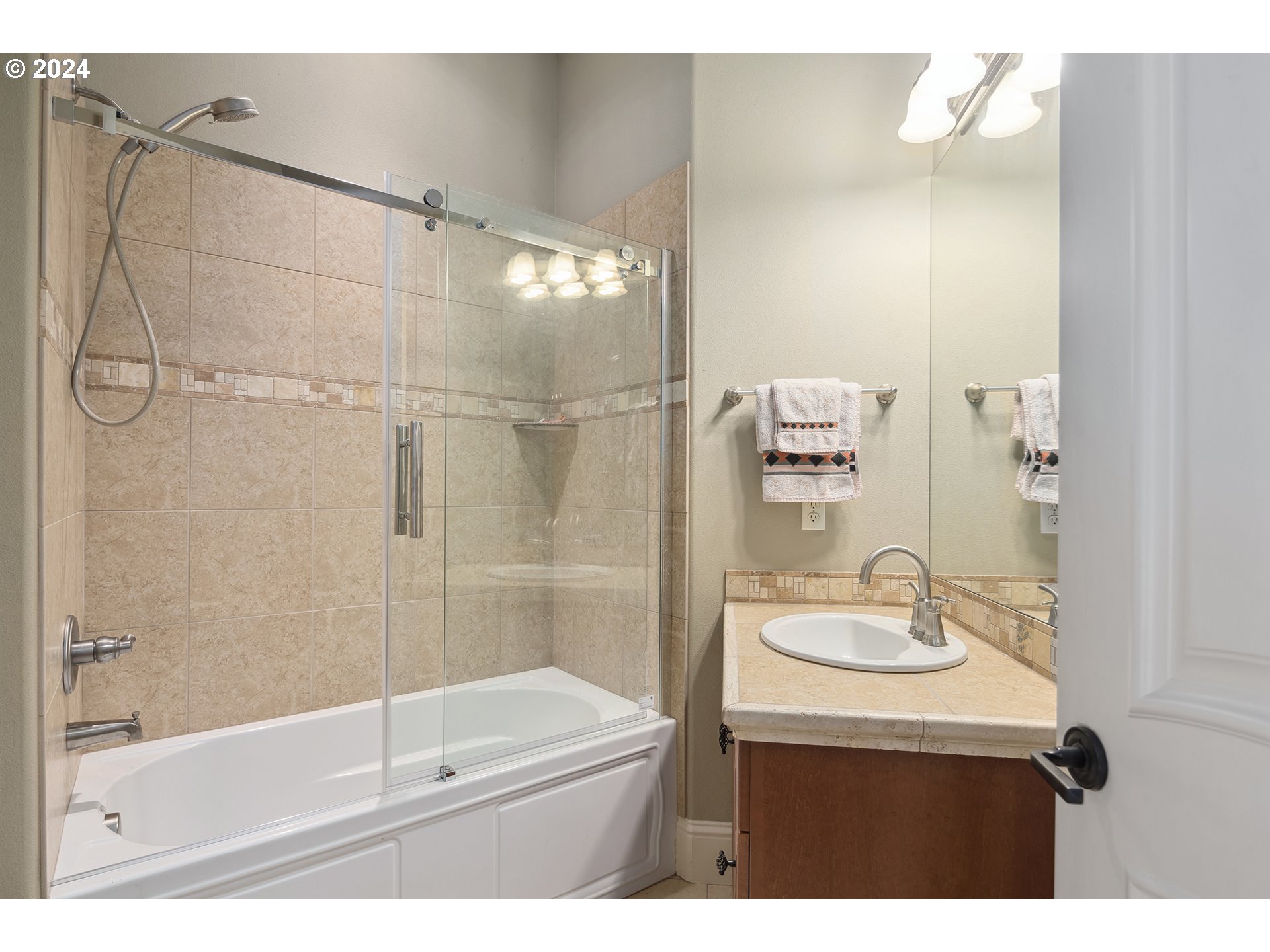 5624 Southwest Meridian Way Tualatin, OR 97062 - Photo 39 of 48 Gallery Image 39