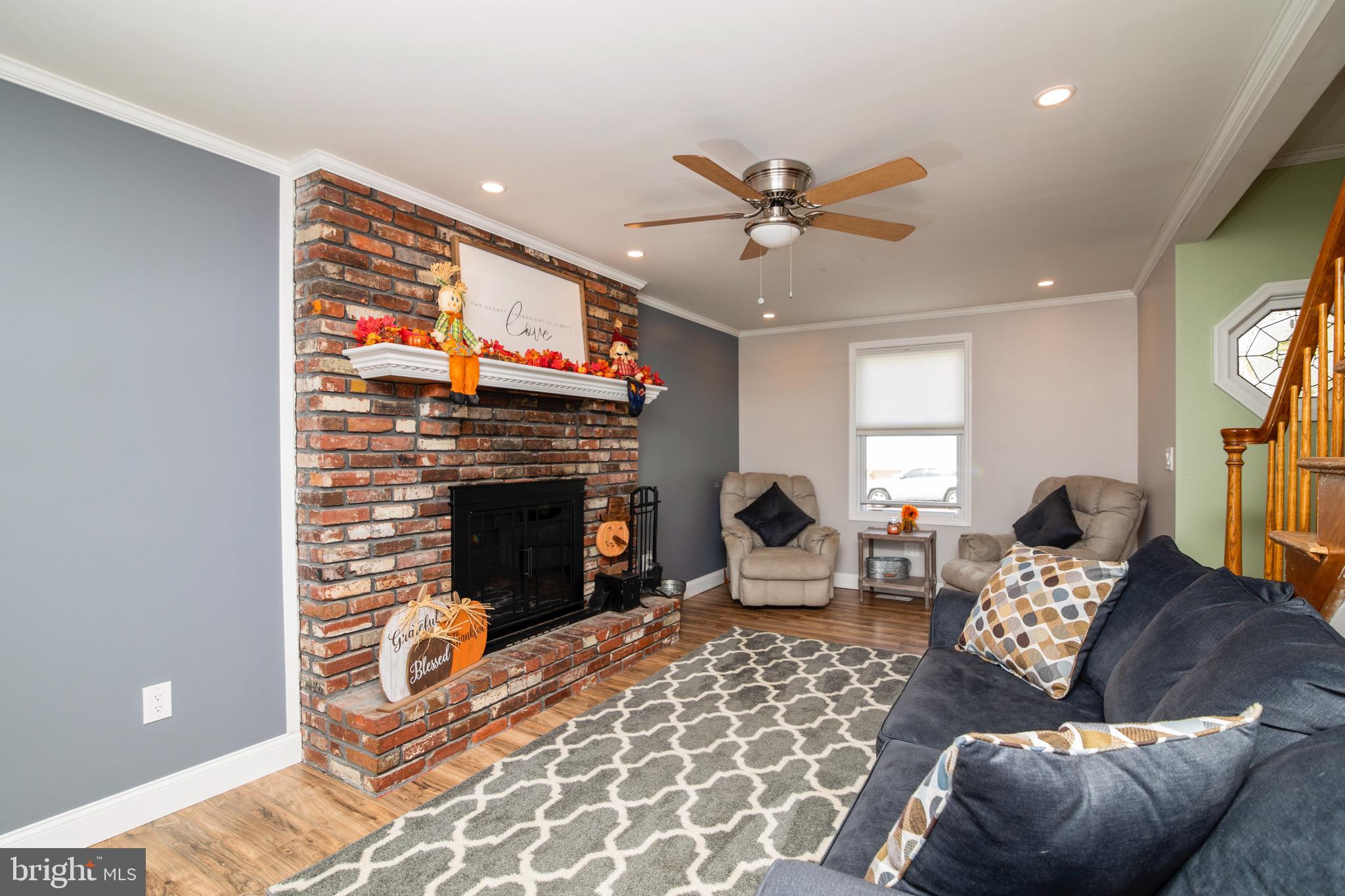 19 Ticonderoga Road Clementon, NJ 08021 - Photo 20 of 31 family room