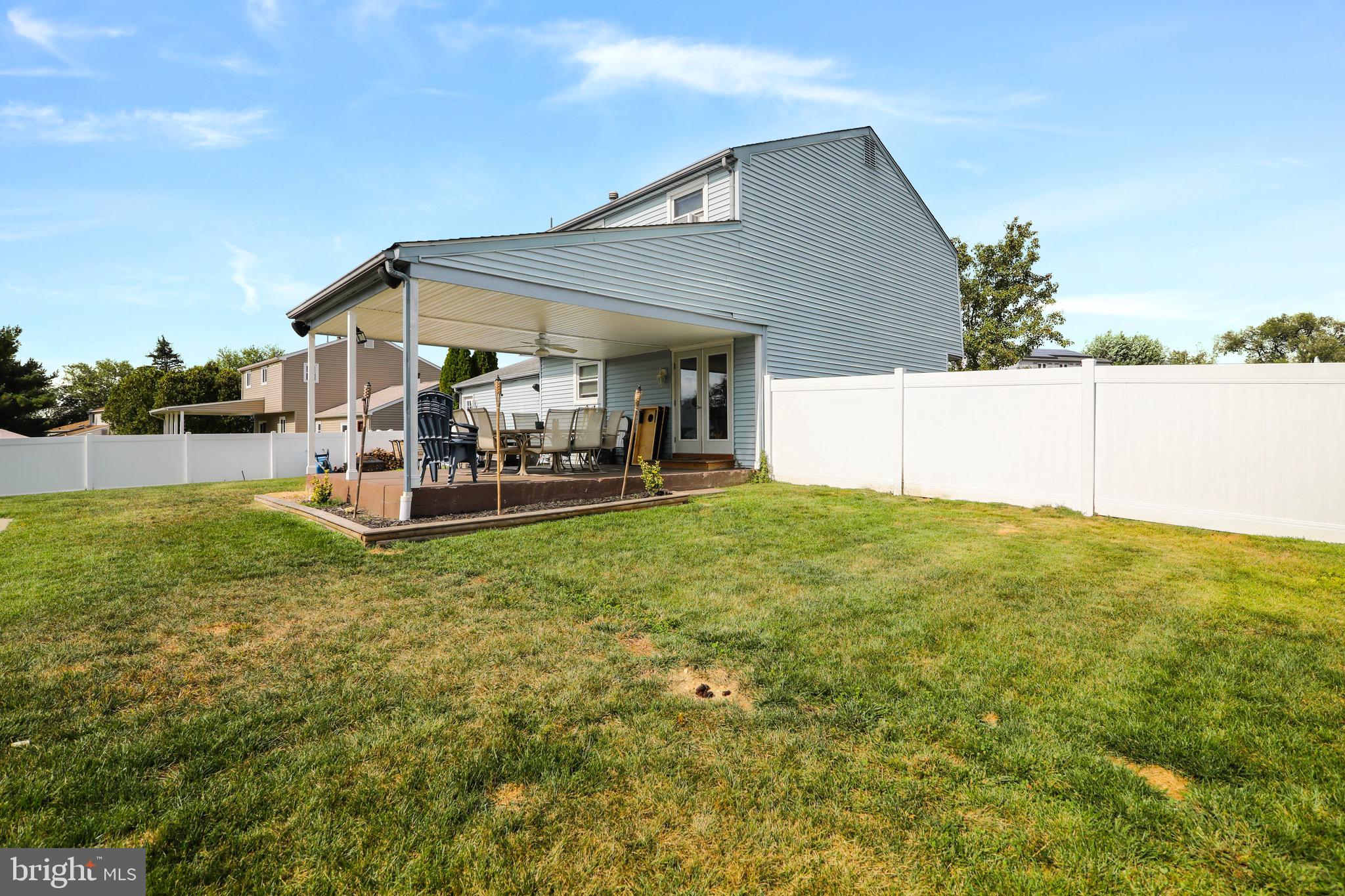 19 Ticonderoga Road Clementon, NJ 08021 - Photo 3 of 31 patio overhang