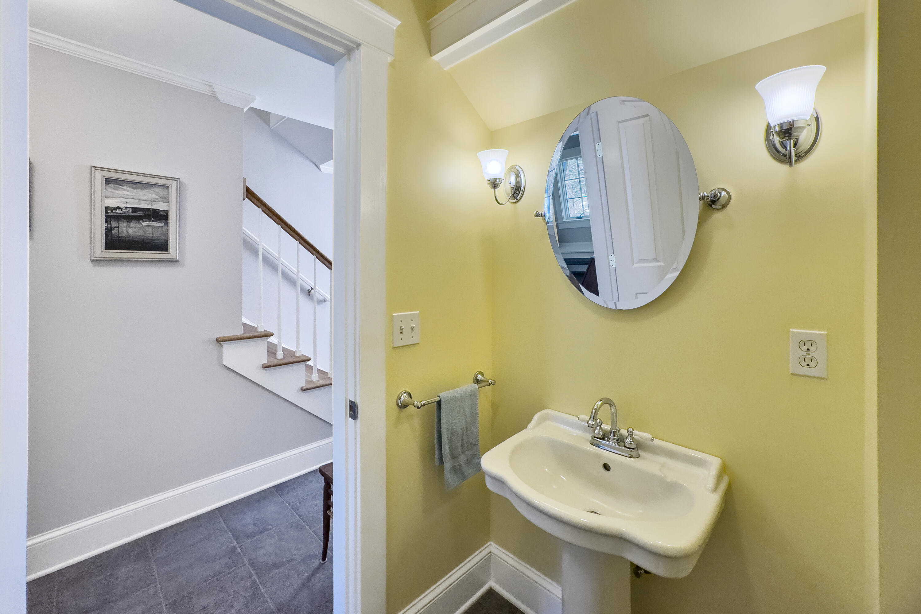 124 Lakeview Road West Boothbay Harbor, ME 04575 - Photo 22 of 50 104- 124 Lakeview Road - Boothbay Harbor