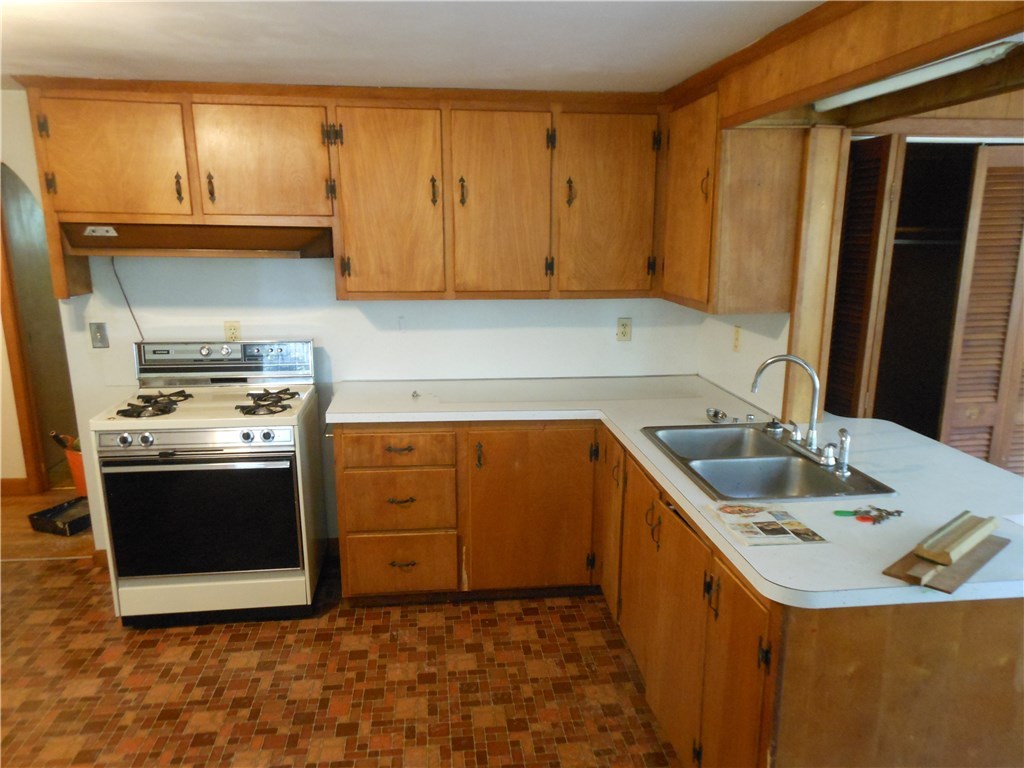 69 East Killingly Road Foster, RI 02825 - Photo 8 of 25 KITCHEN WITH DINING AREA