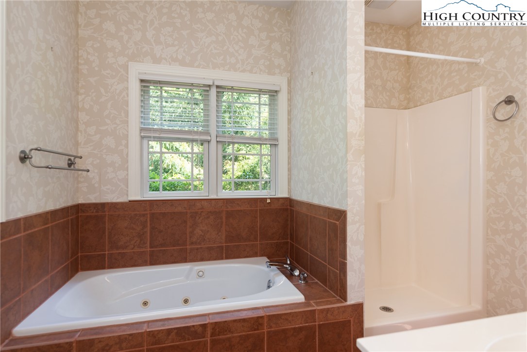 124 Meadow View Road Glade Valley, NC 28627 - Photo 10 of 26 Gallery Image 10