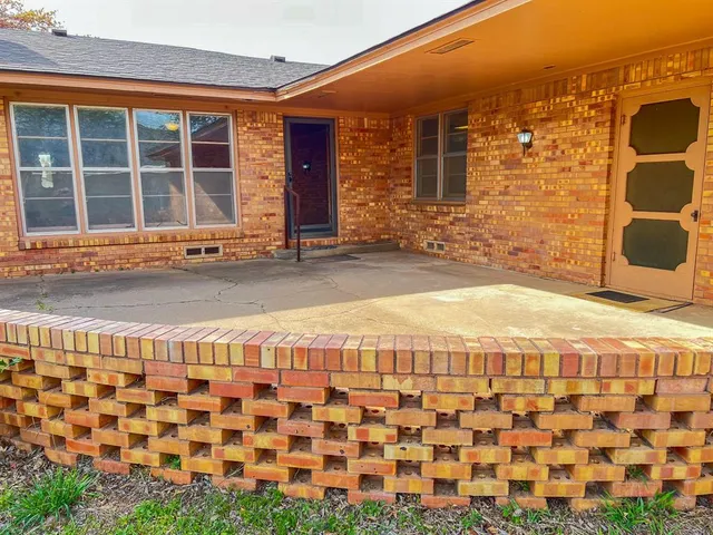 $224,500 | 812 South Ash Street, Archer City, TX 76351