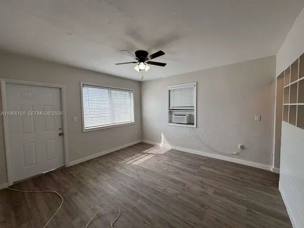 $1,400 | 301 Sharar Avenue, Unit 4, Opa-Locka, FL 33054