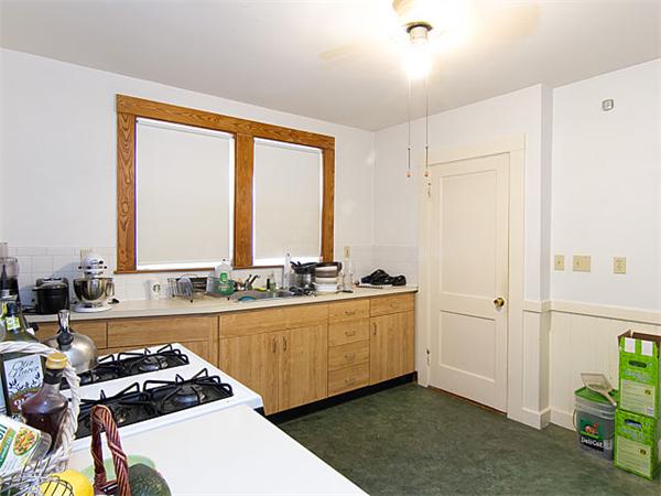 33 Carver Road Watertown, MA 02472 - Photo 15 of 23 Gallery Image 15