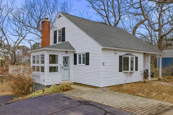 $899,000 | 20 Mendum Avenue, Kittery, ME 03904