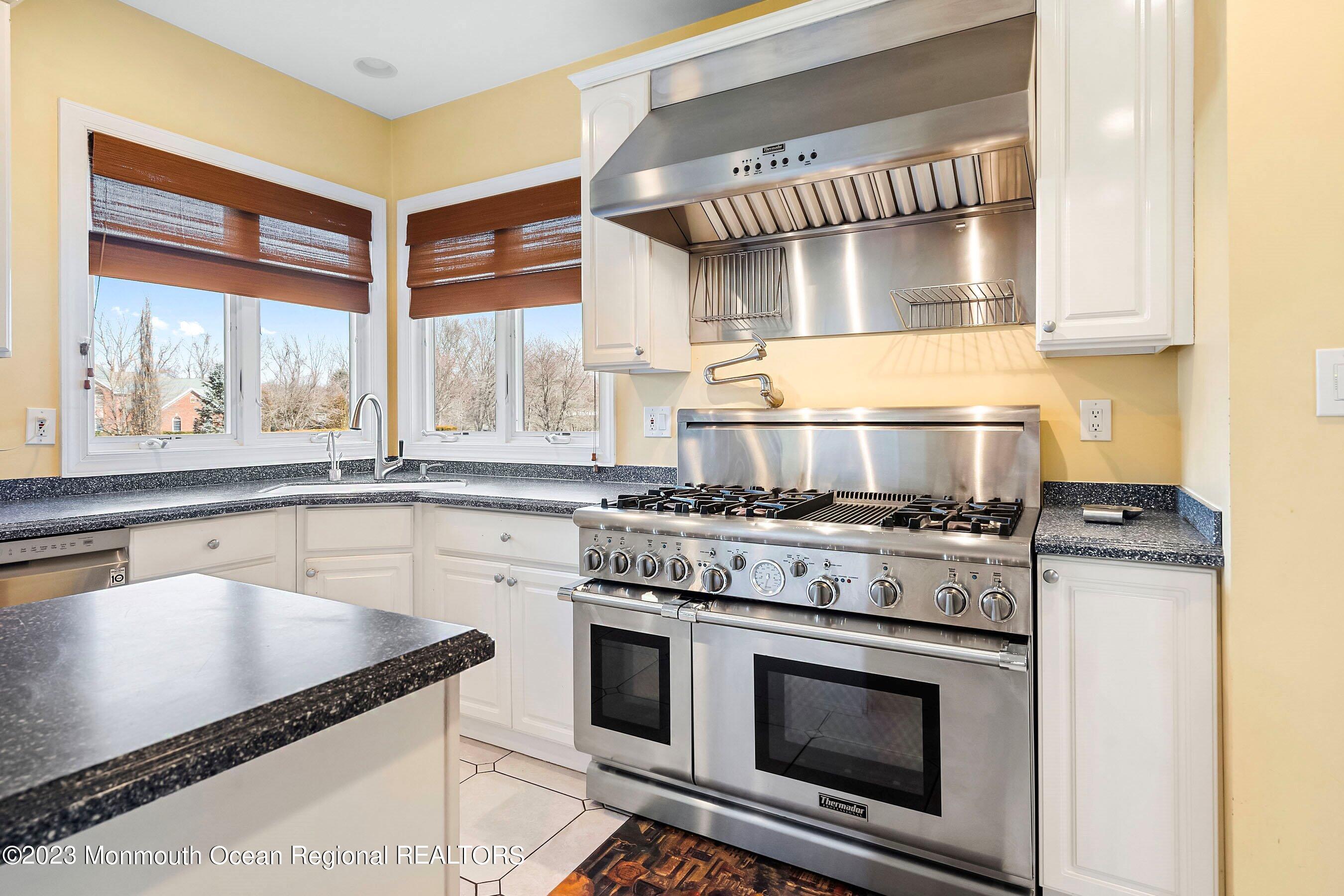 3 Hastings Road Holmdel, NJ 07733 - Photo 16 of 48 21-Kitchen 1A