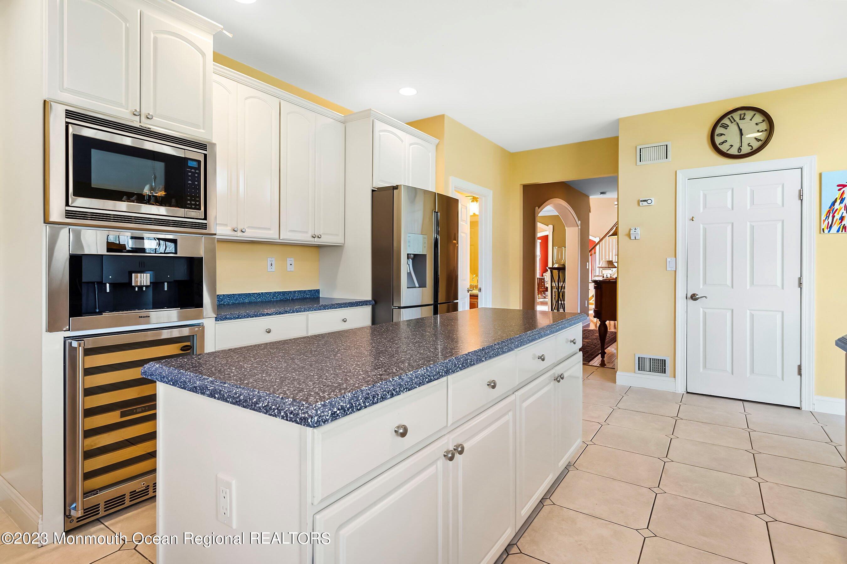 3 Hastings Road Holmdel, NJ 07733 - Photo 18 of 48 24-Kitchen 1D