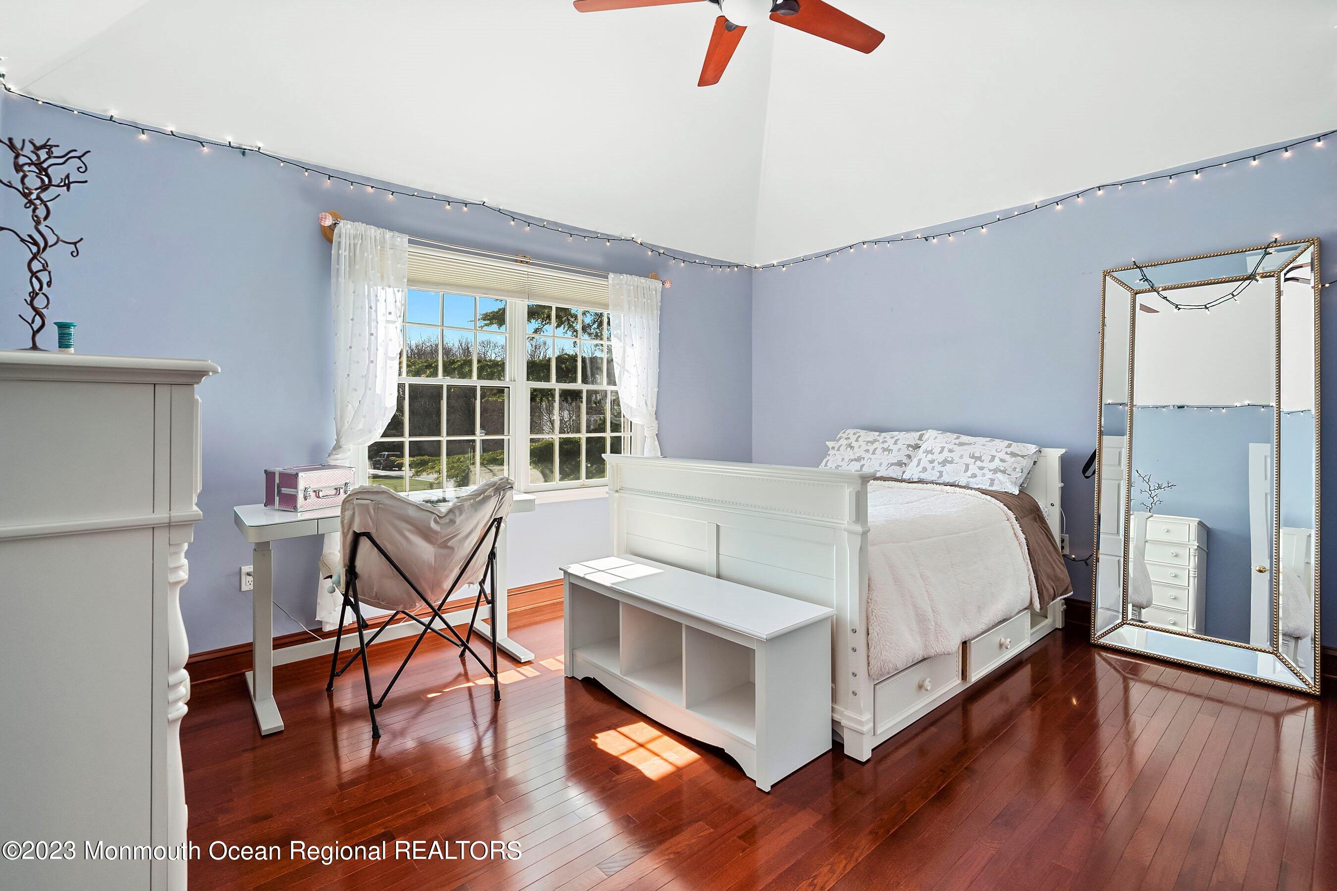 3 Hastings Road Holmdel, NJ 07733 - Photo 31 of 48 40-Bed 2