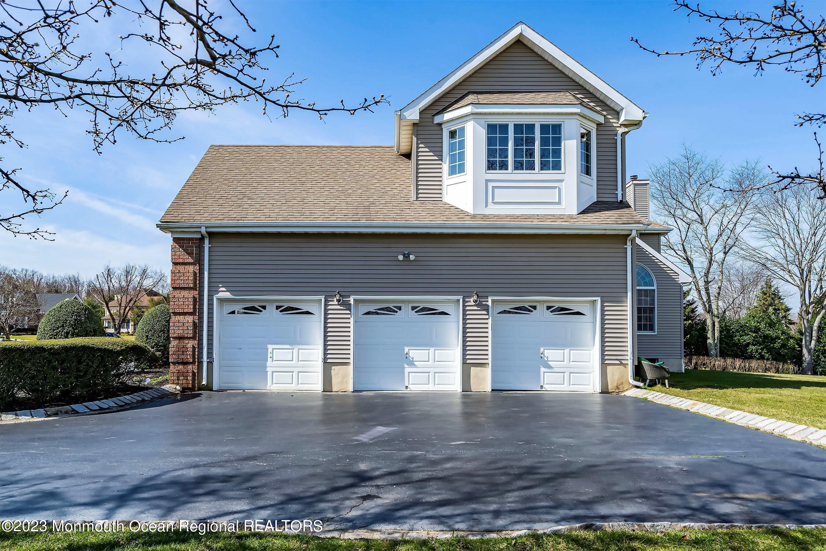 3 Hastings Road Holmdel, NJ 07733 - Photo 41 of 48 55-Motorcourt 1