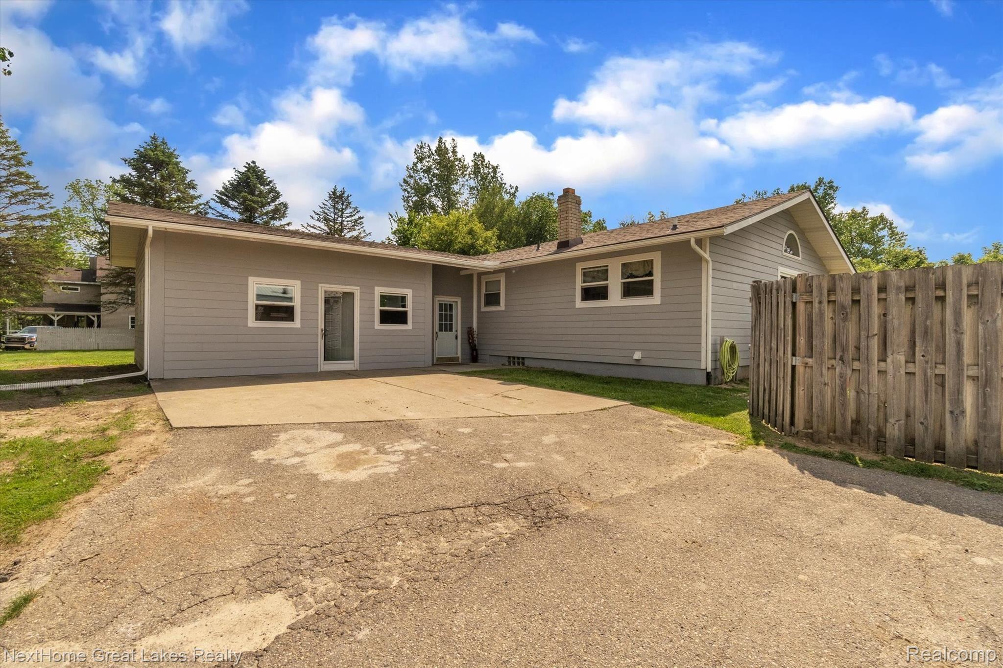 5516 Atlas Road Grand Blanc, MI 48439 - Photo 5 of 37 05-5516-Atlas-Rd-WindowStill-Real-Estate-Photography-5.jpg