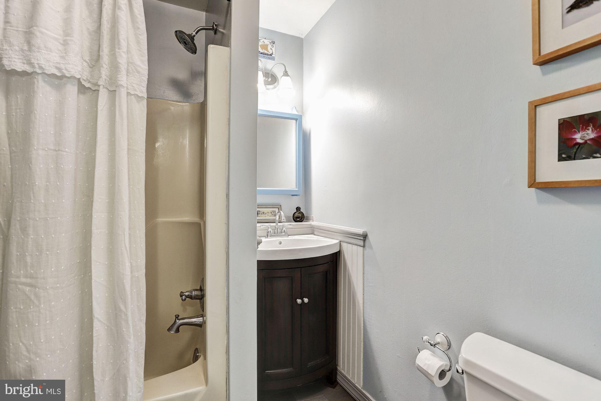 4020 Decatur Avenue Kensington, MD 20895 - Photo 22 of 36 Full Bath