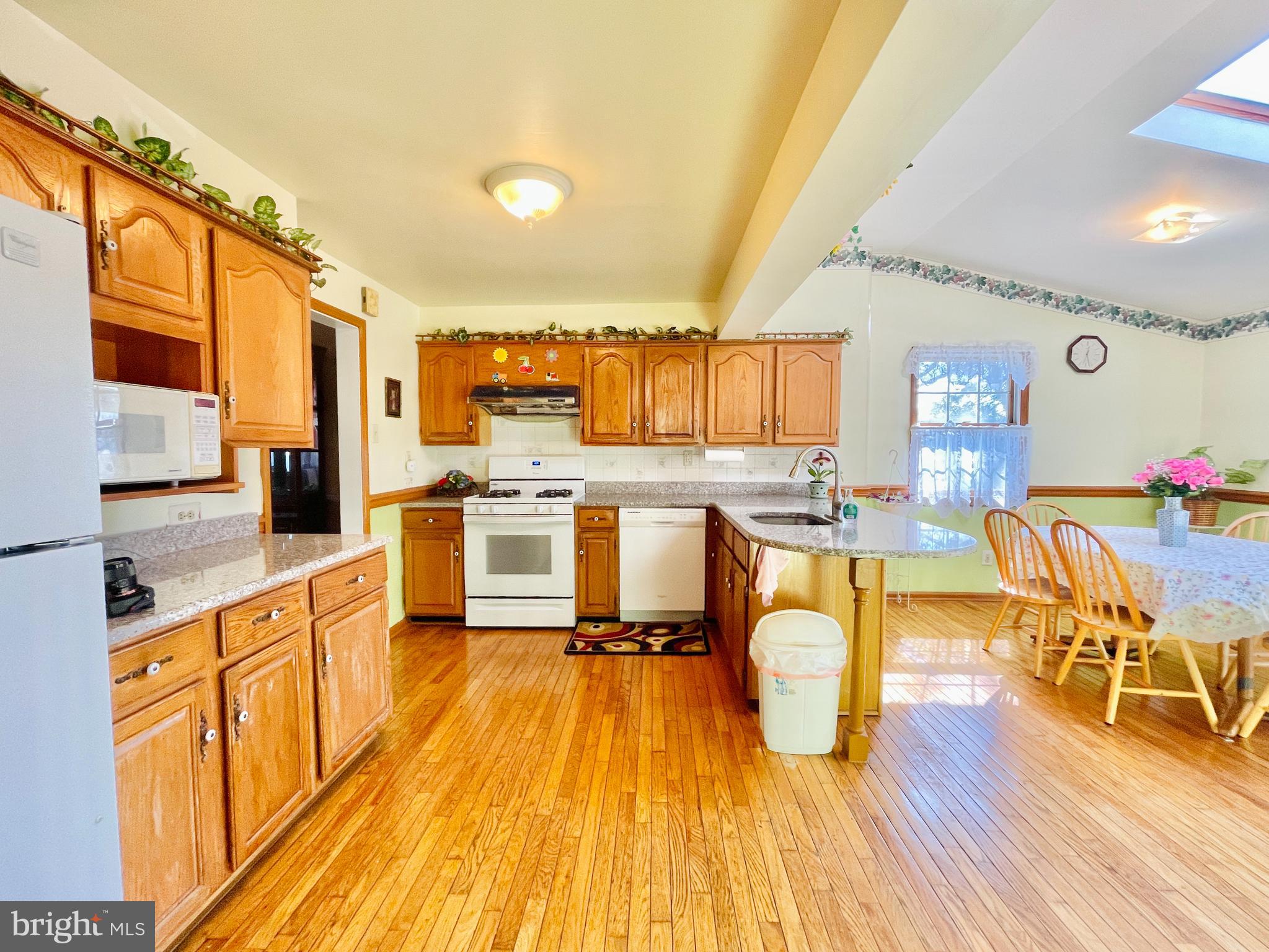 108 Earlington Road Havertown, PA 19083 - Photo 11 of 40