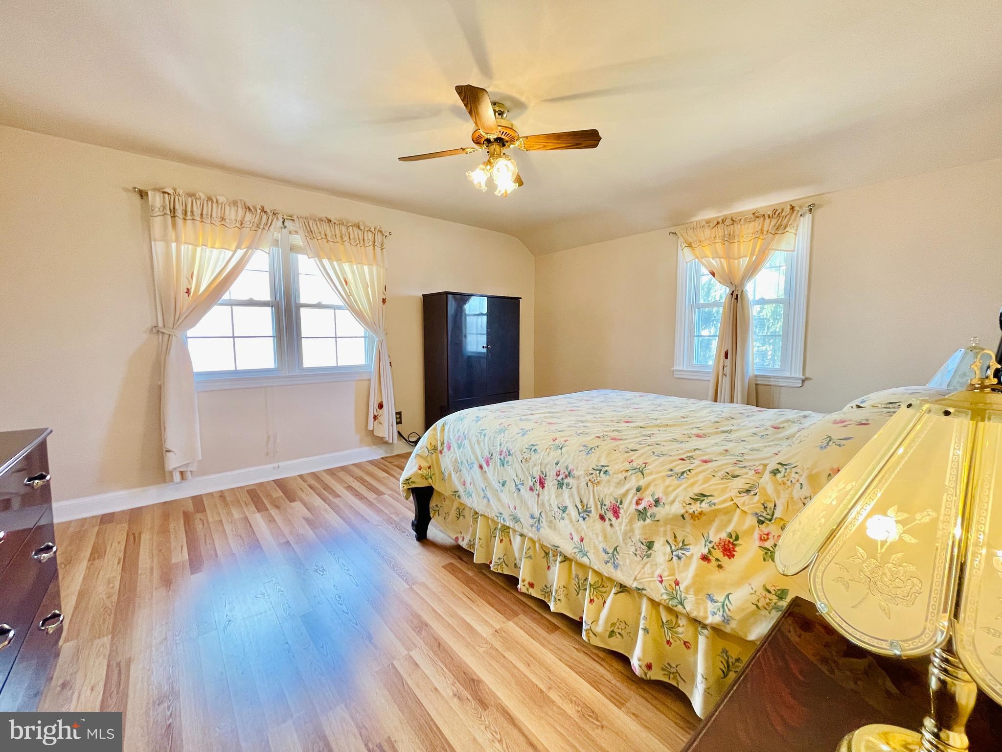 108 Earlington Road Havertown, PA 19083 - Photo 21 of 40 Master bedroom