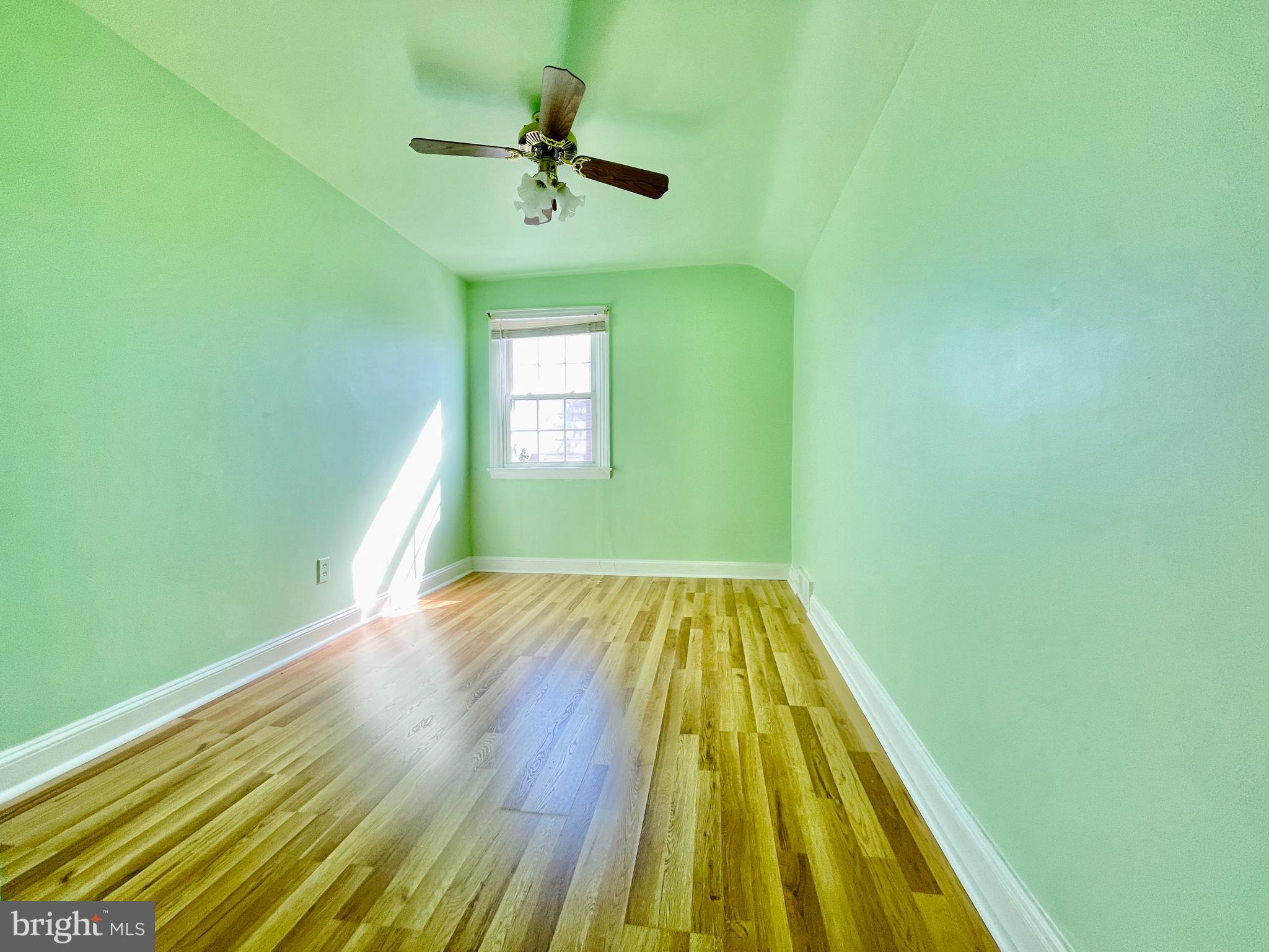 108 Earlington Road Havertown, PA 19083 - Photo 27 of 40 Bedroom 3