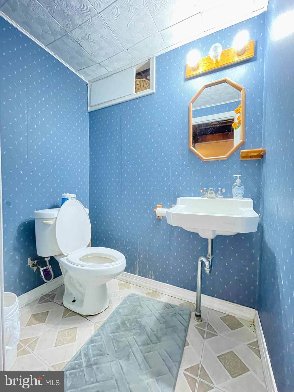 108 Earlington Road Havertown, PA 19083 - Photo 36 of 40 Basement bathroom