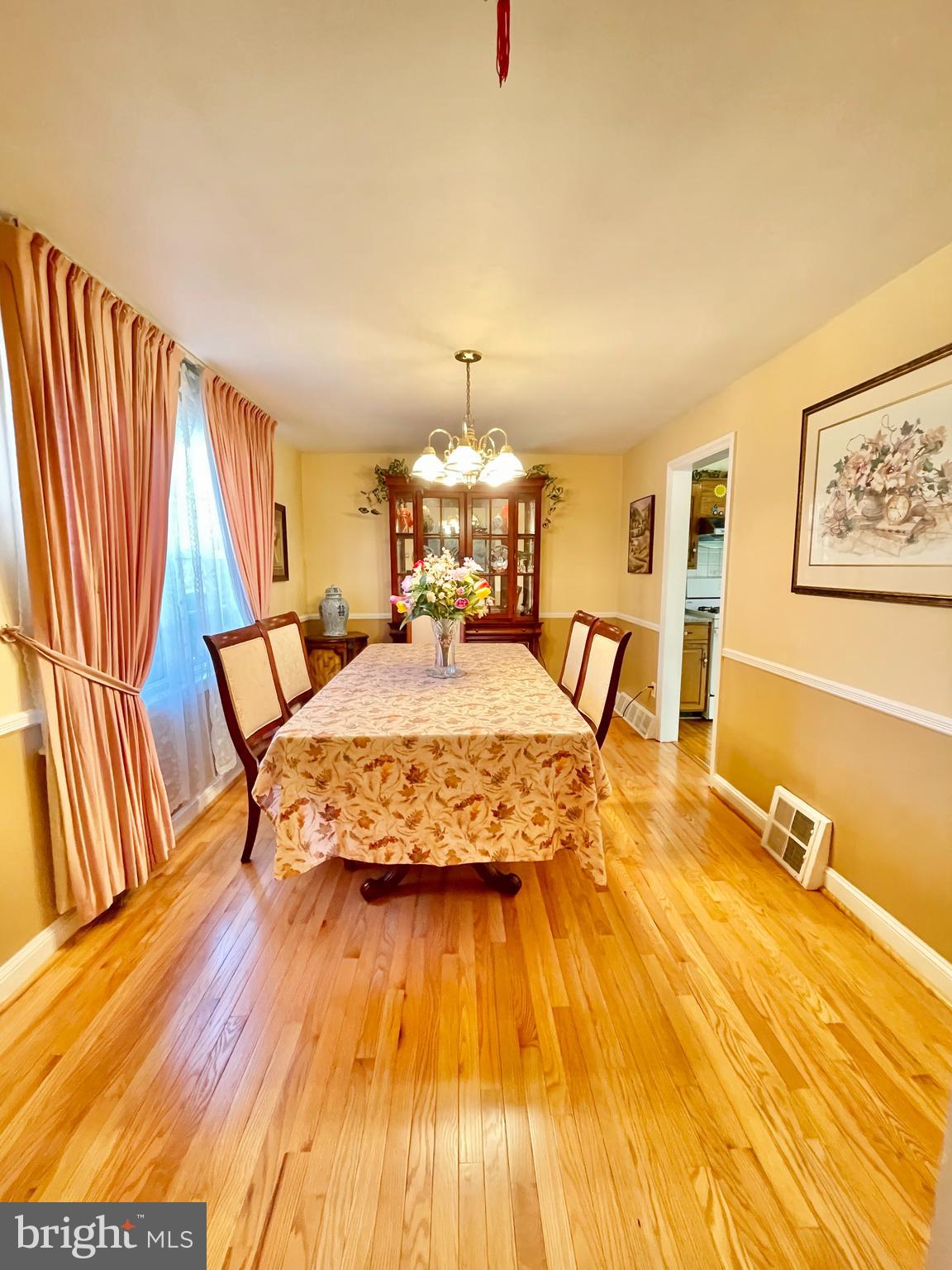 108 Earlington Road Havertown, PA 19083 - Photo 10 of 40