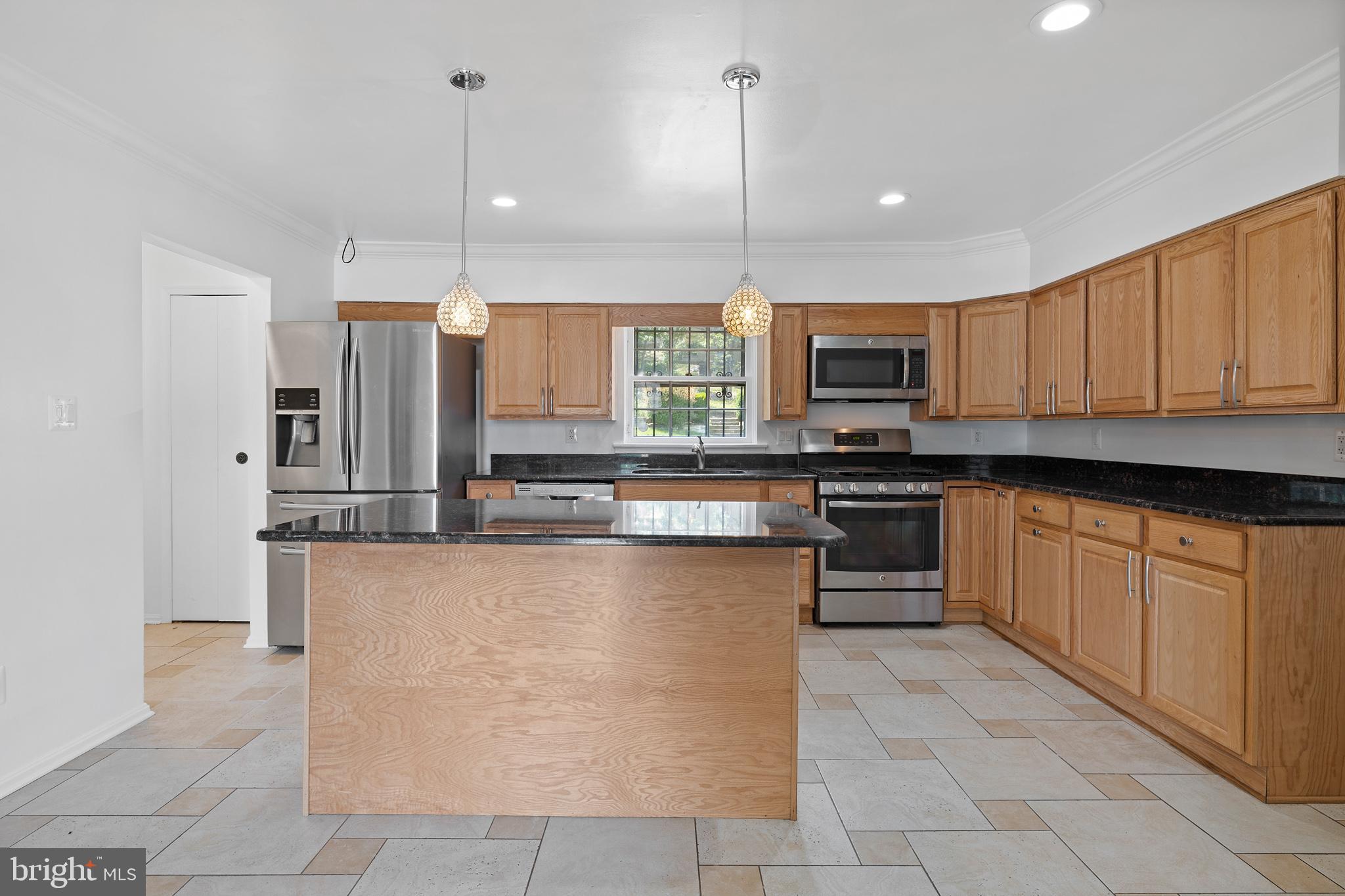 10114 Chickadee Lane Adelphi, MD 20783 - Photo 11 of 40