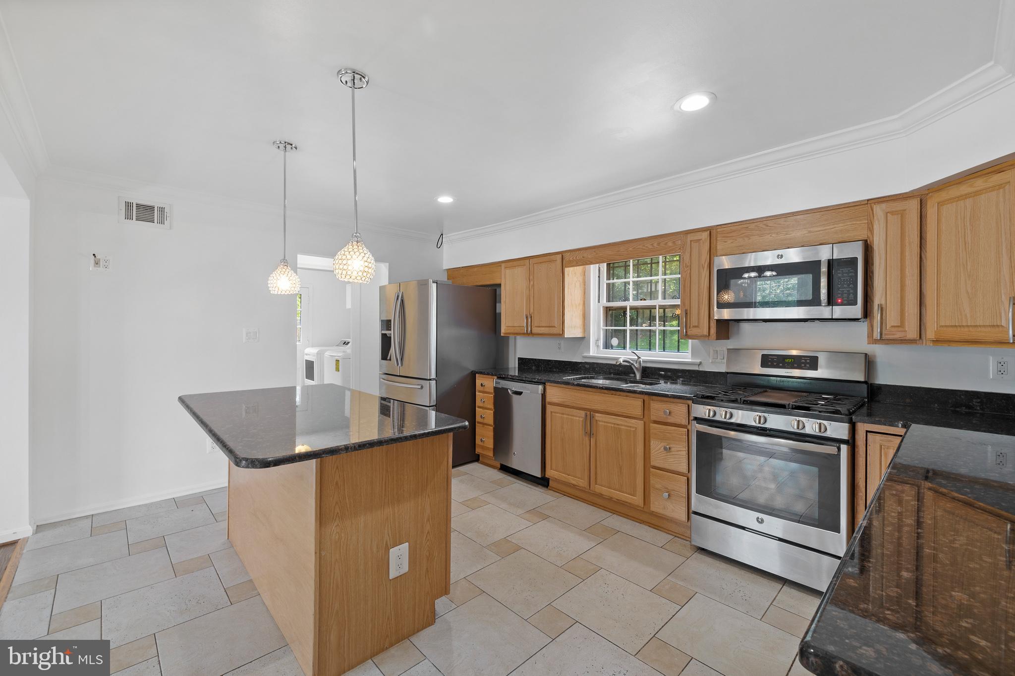 10114 Chickadee Lane Adelphi, MD 20783 - Photo 10 of 40