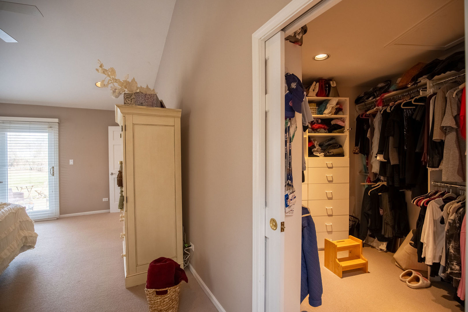 1800 Clover Road Northbrook, IL 60062 - Photo 36 of 71 a view of walk in closet with clothes and shoes