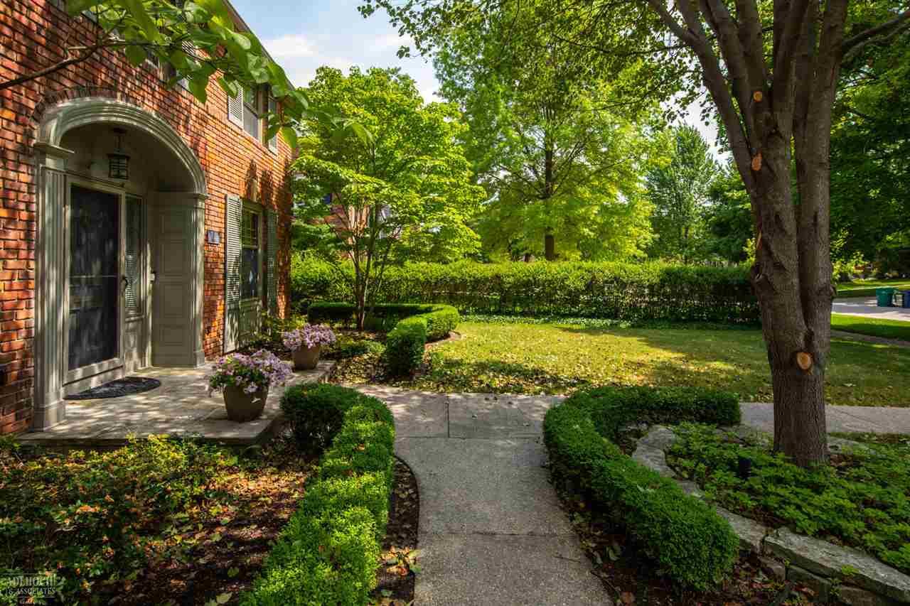 1134 Yorkshire Road Grosse Pointe Park, MI 48230 - Photo 3 of 30