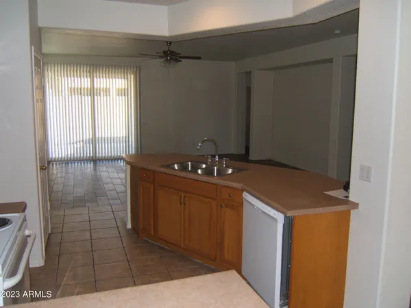 $1,800 | 9238 West Milkweed Loop, Phoenix, AZ 85037