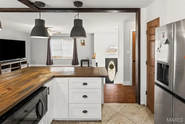 $275,000 | 202 Arlington Drive, Granite City, IL 62040