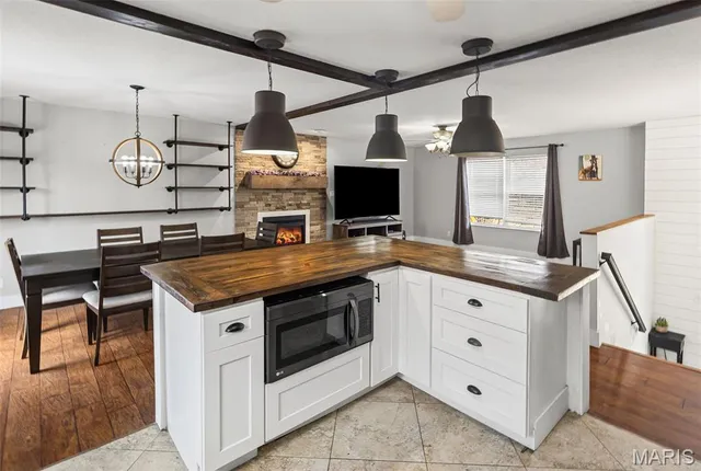 $275,000 | 202 Arlington Drive, Granite City, IL 62040