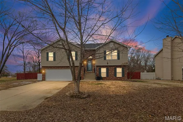 $275,000 | 202 Arlington Drive, Granite City, IL 62040