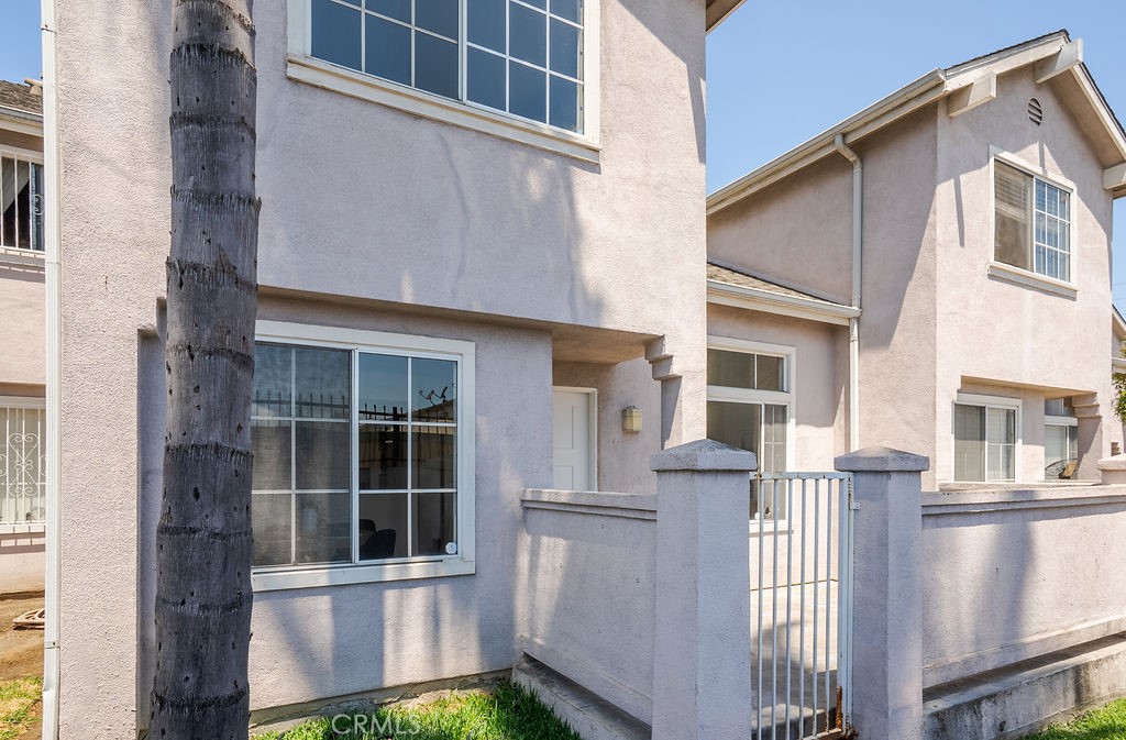 820 West Compton Boulevard, Unit 24 Compton, CA 90220 - Photo 2 of 24