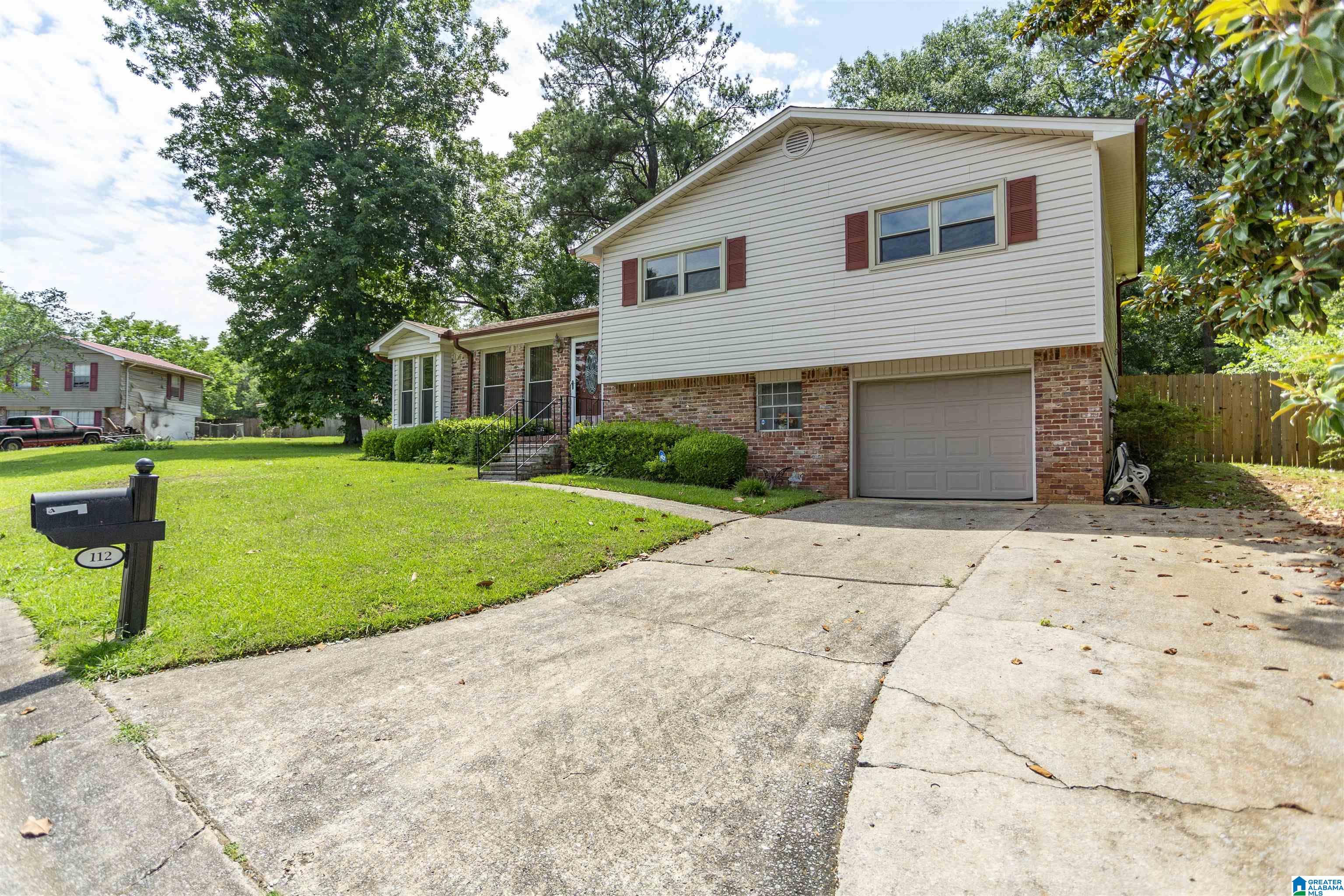 112 Reach Circle Alabaster, AL 35007 - Photo 4 of 47
