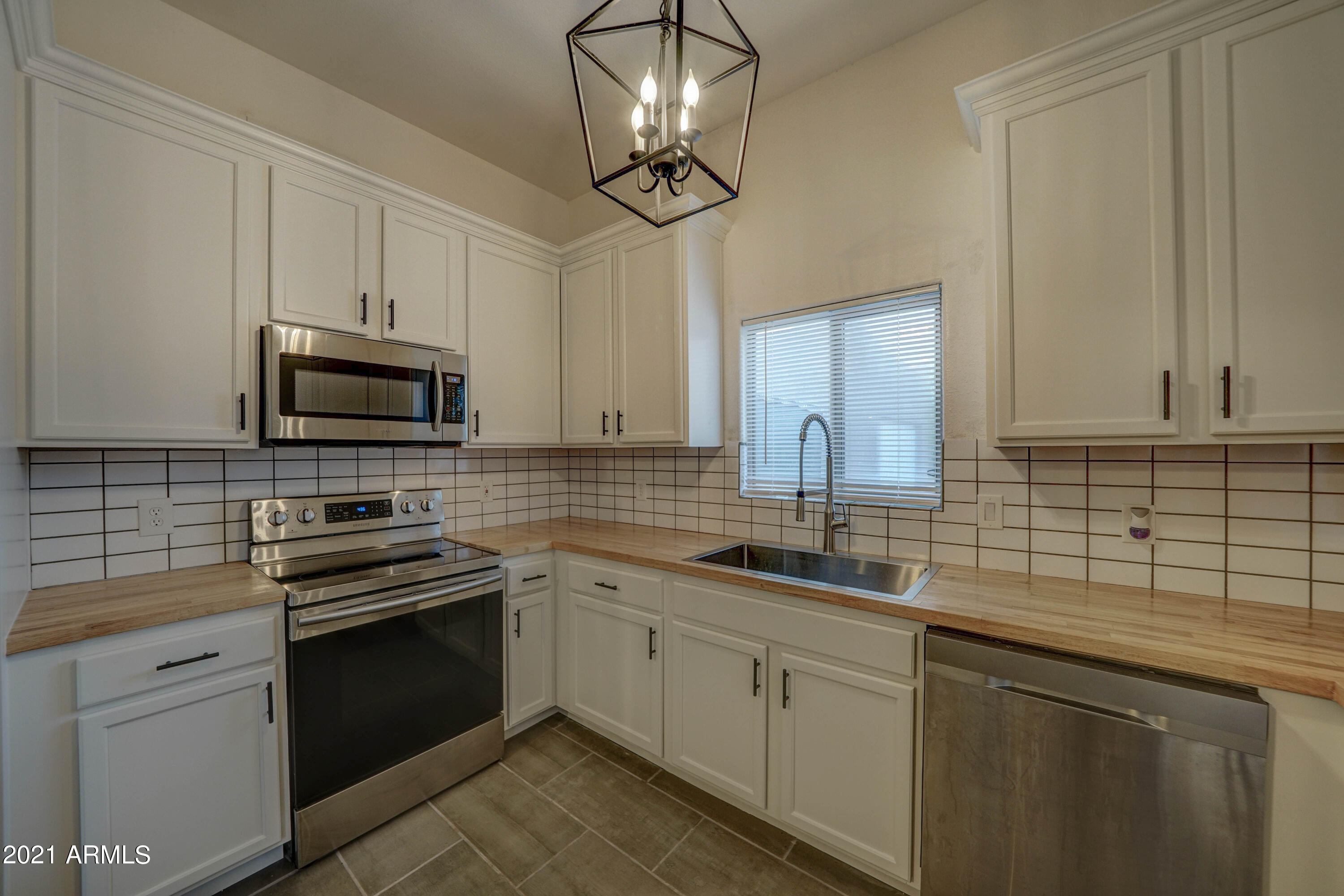1912 South Val Vista Road Apache Junction, AZ 85119 - Photo 3 of 40 1912 S Val Vista Rd-13