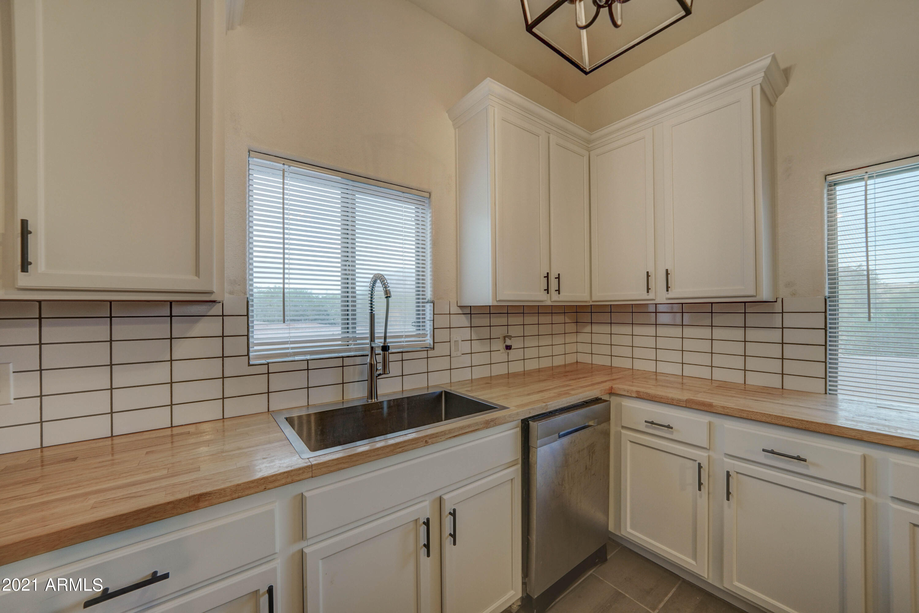 1912 South Val Vista Road Apache Junction, AZ 85119 - Photo 6 of 40 1912 S Val Vista Rd-10