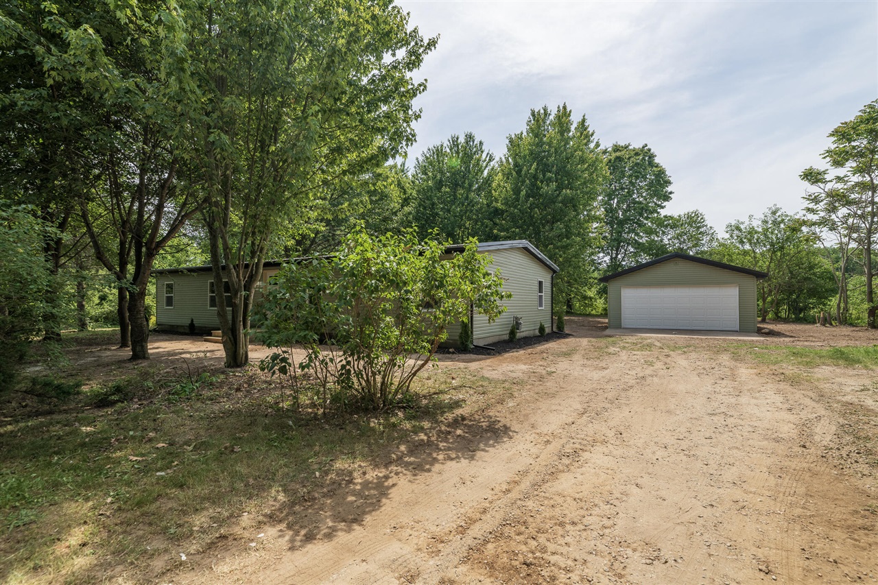 205 Knott Road Niles, MI 49120 - Photo 1 of 39
