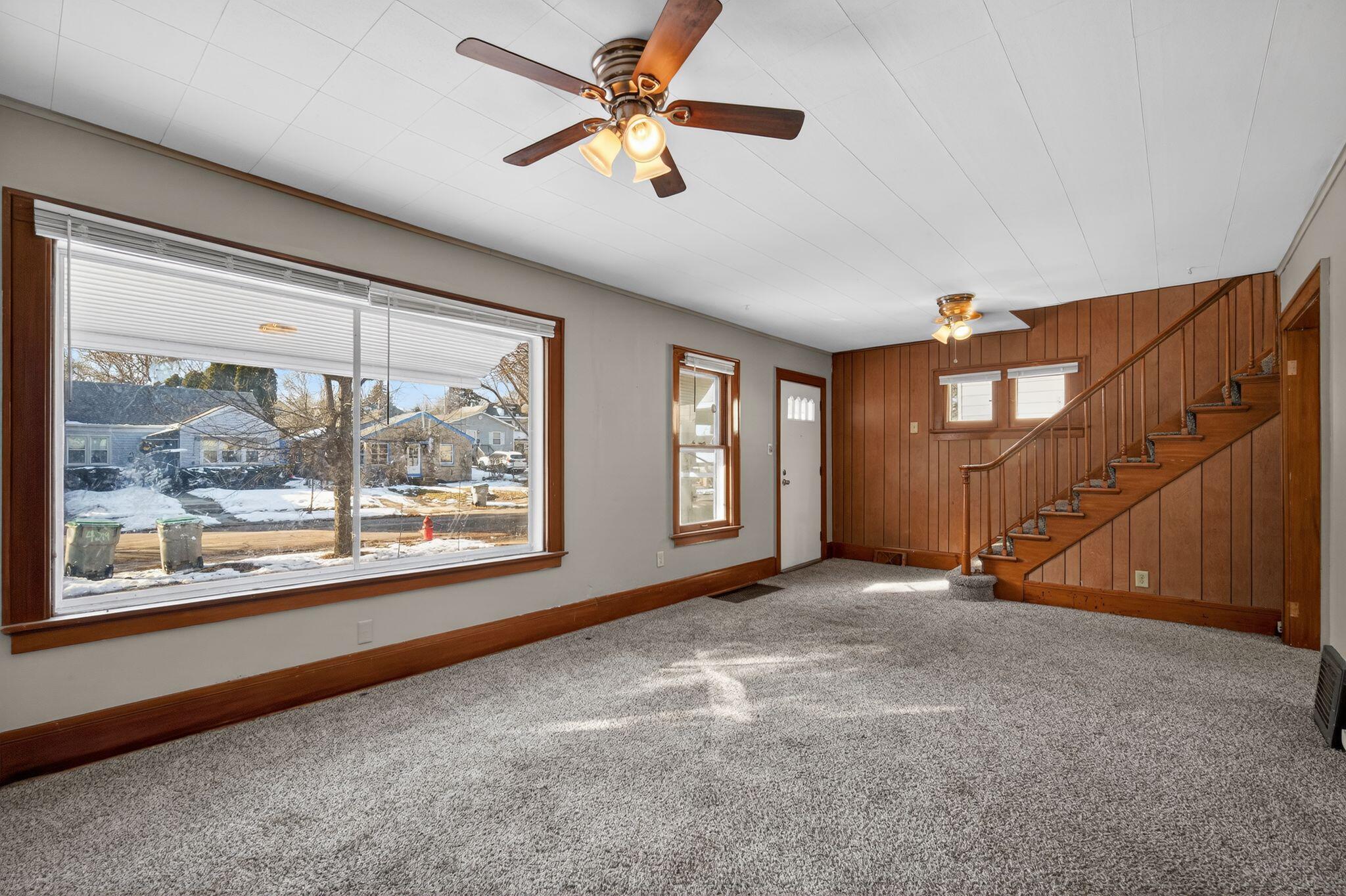 2840 North 58th Street Milwaukee, WI 53210 - Photo 7 of 36 11_2840_N_58th_St_Milwaukee_WI_53210-Liv
