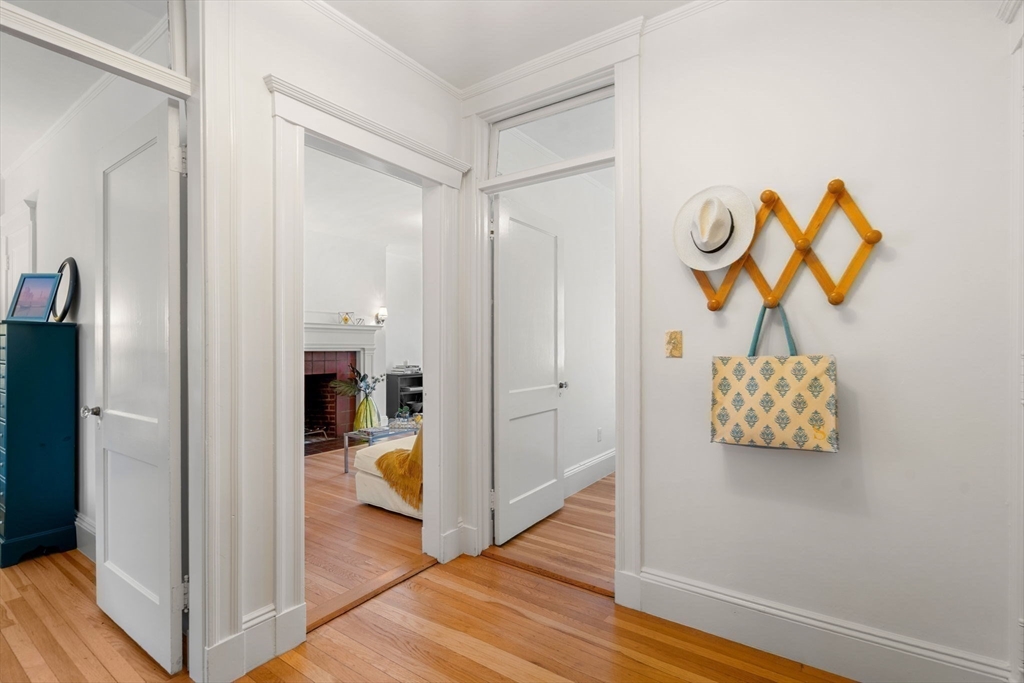 7 Newport Road, Unit 7 Cambridge, MA 02140 - Photo 5 of 15 Gallery Image 5