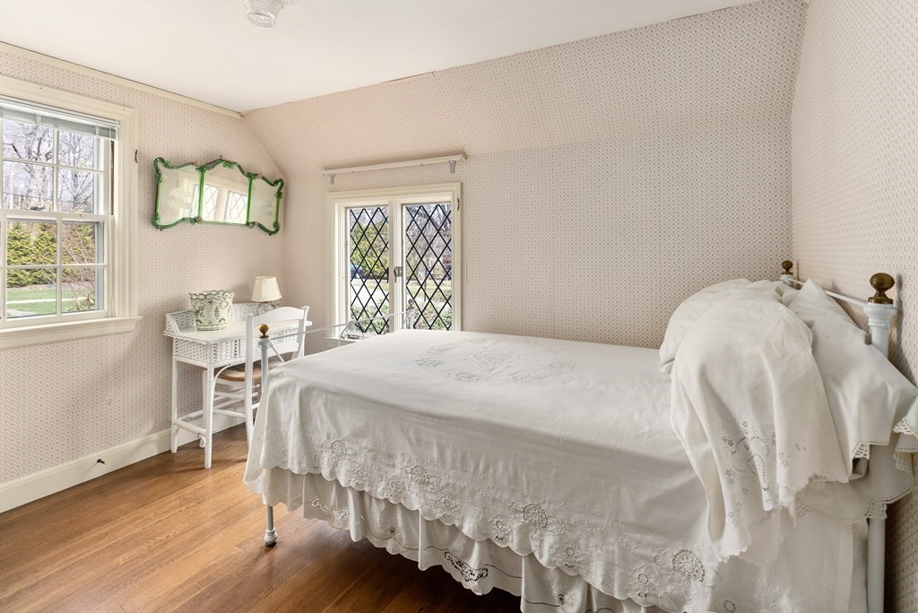 9 Standish Road Wellesley, MA 02481 - Photo 12 of 19