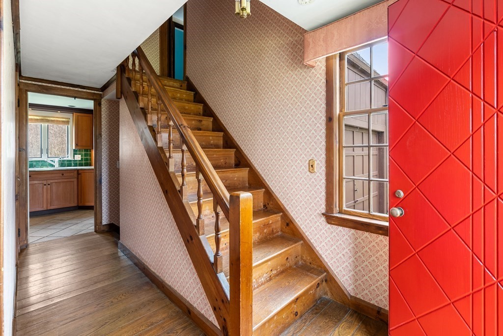 9 Standish Road Wellesley, MA 02481 - Photo 14 of 19