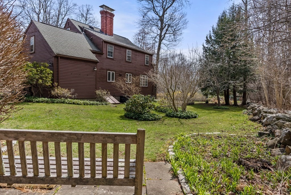 9 Standish Road Wellesley, MA 02481 - Photo 2 of 19