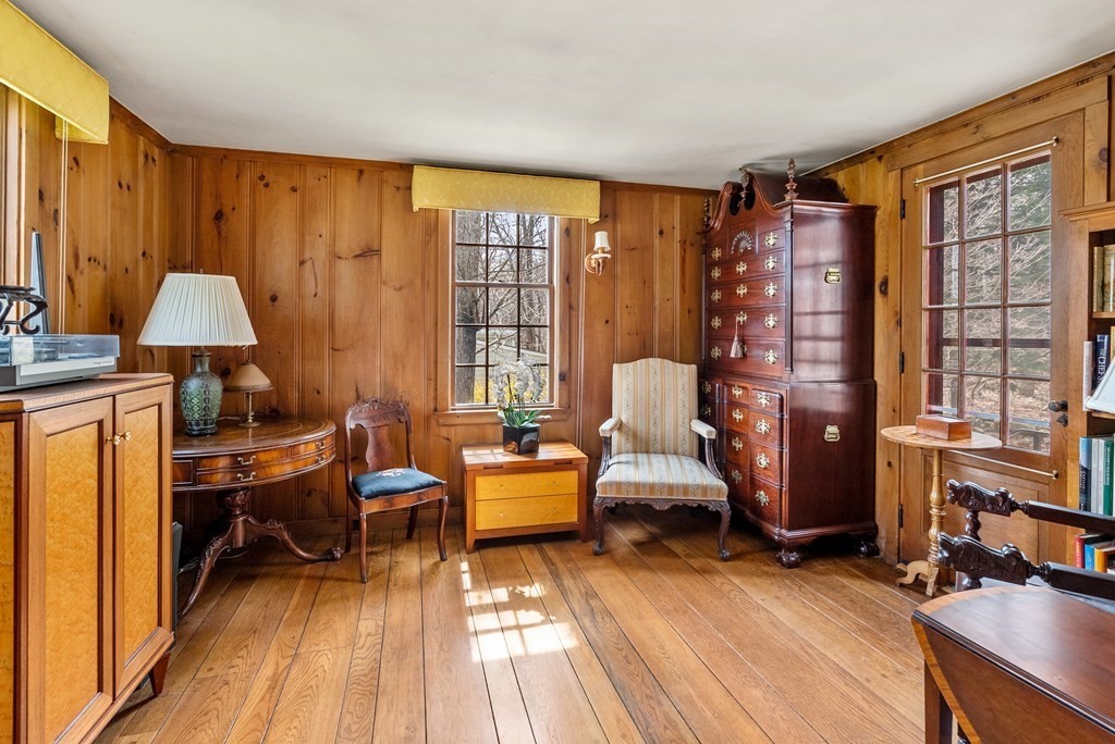 9 Standish Road Wellesley, MA 02481 - Photo 8 of 19