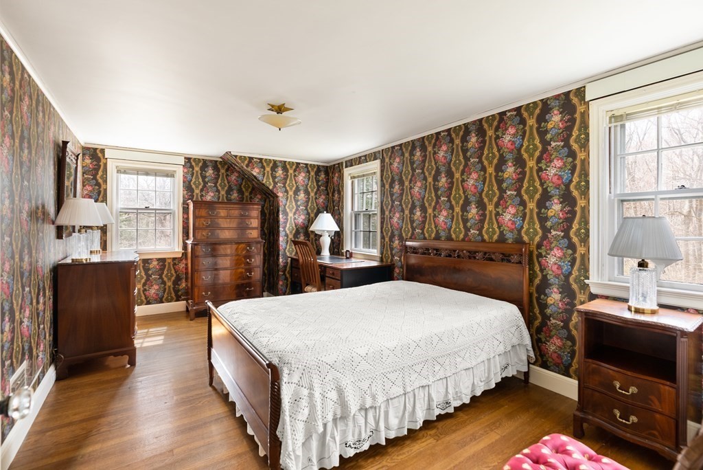 9 Standish Road Wellesley, MA 02481 - Photo 10 of 19