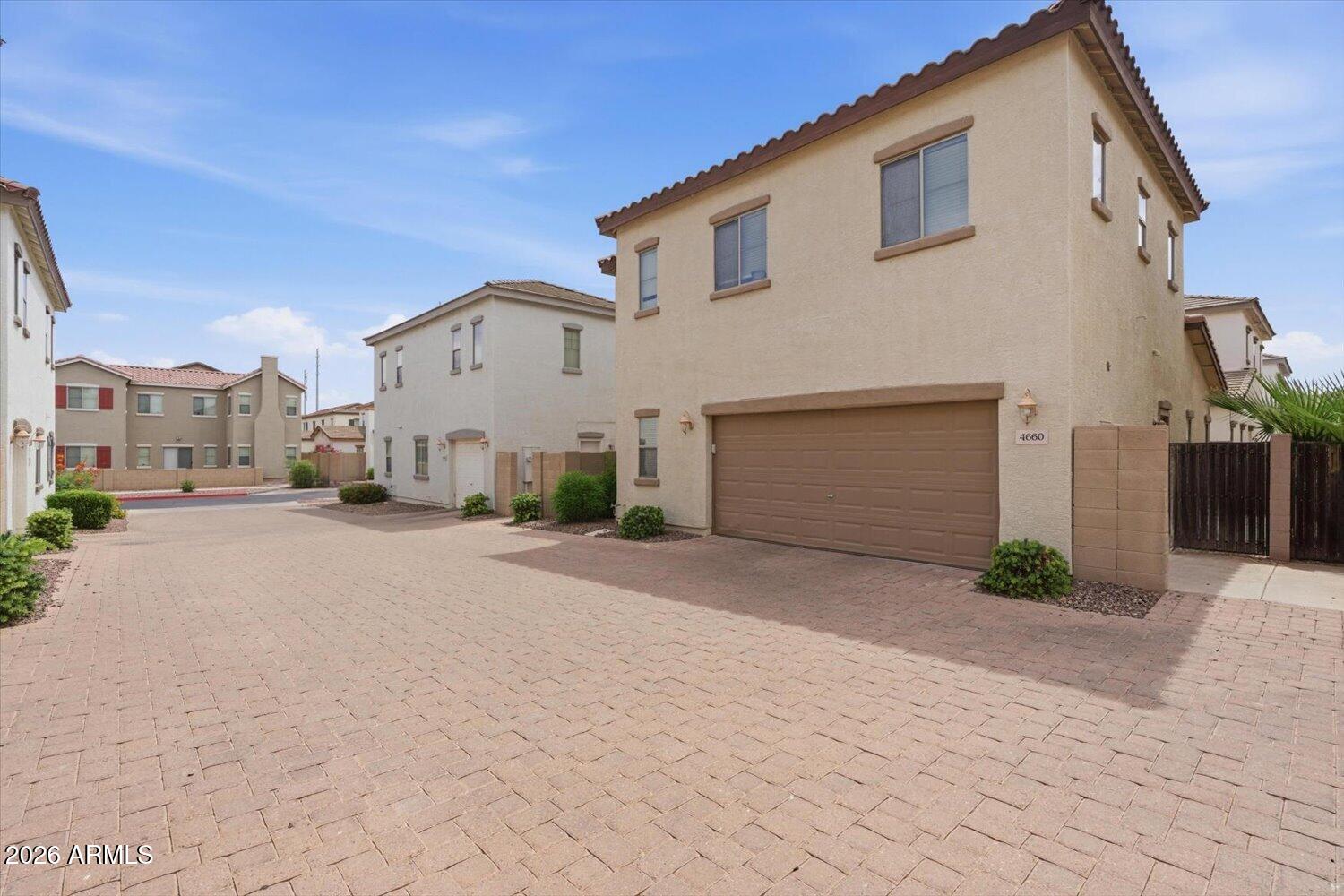 4660 East Redfield Road Gilbert, AZ 85234 - Photo 4 of 33